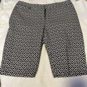 White House Black Market black and white, long Bermuda shorts. Flat front & back